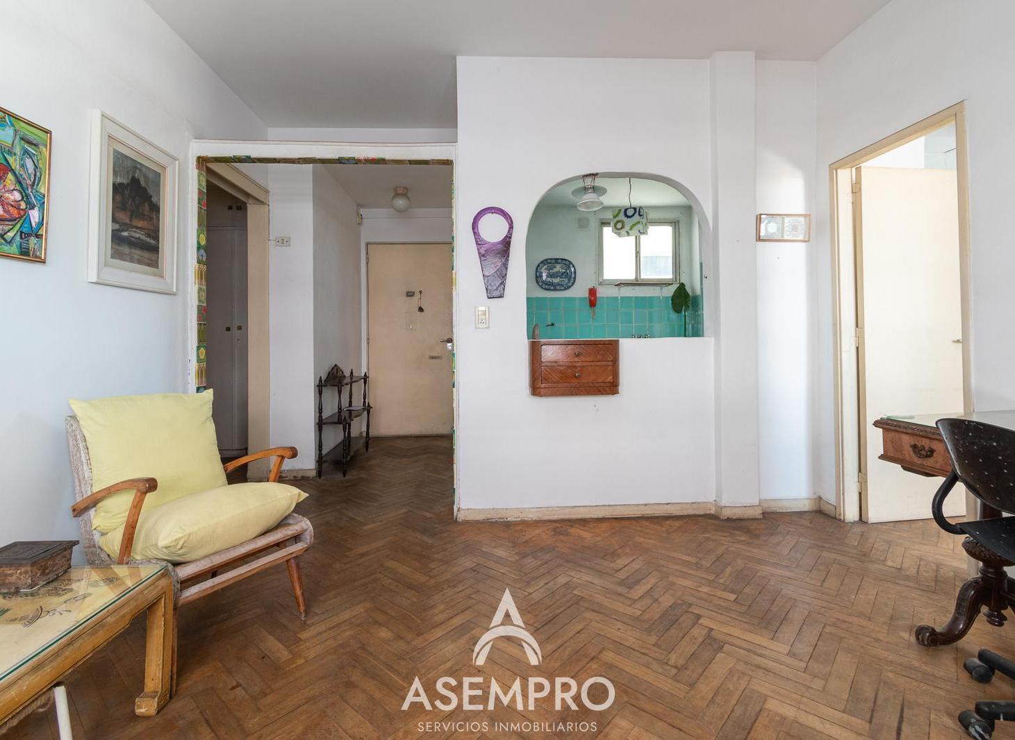 Foto de VENTA - 3 amb. a refaccionar - Edificio histórico - Seguridad 24 hs, imagen 3