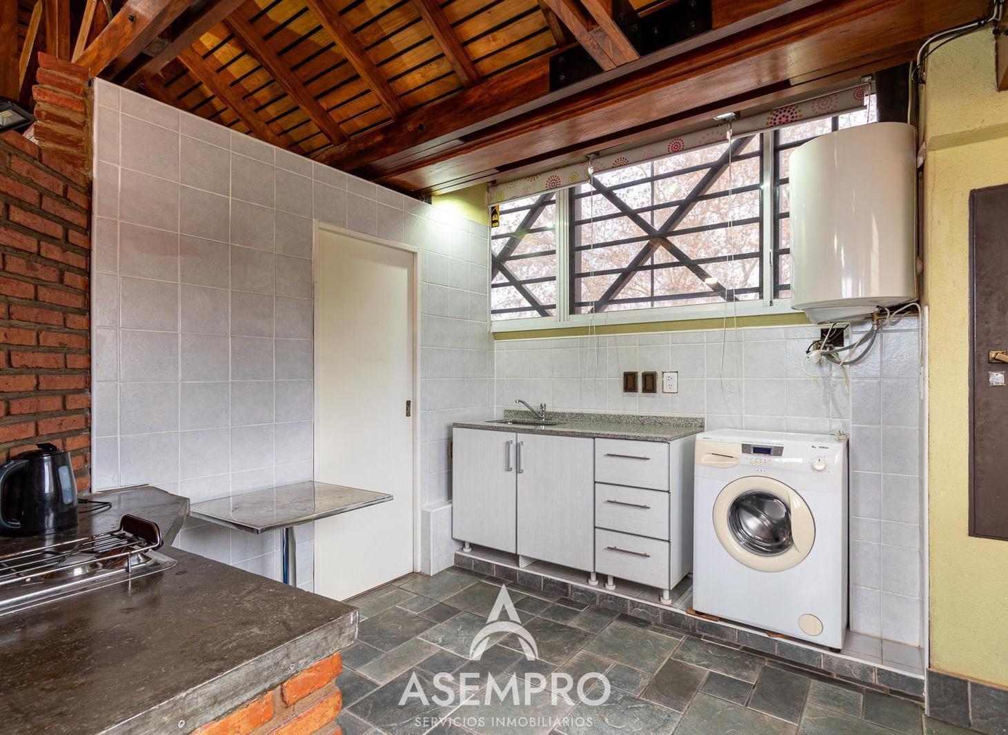 Foto de Casa con deposito en Villa del Parque, imagen 4