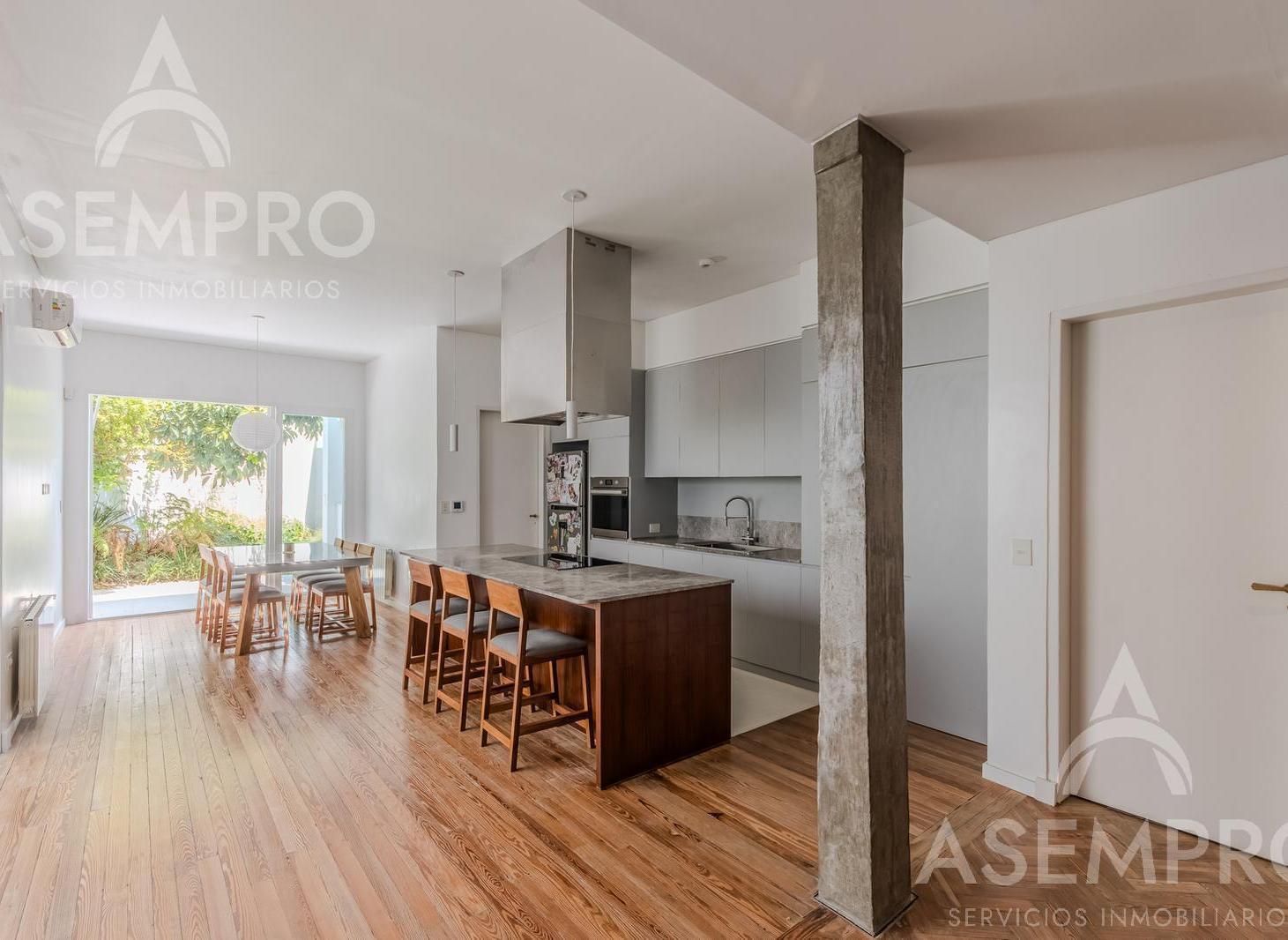Foto de Venta Casa Reciclada- 5 ambientes- Jardín, terraza y pileta!, imagen 1