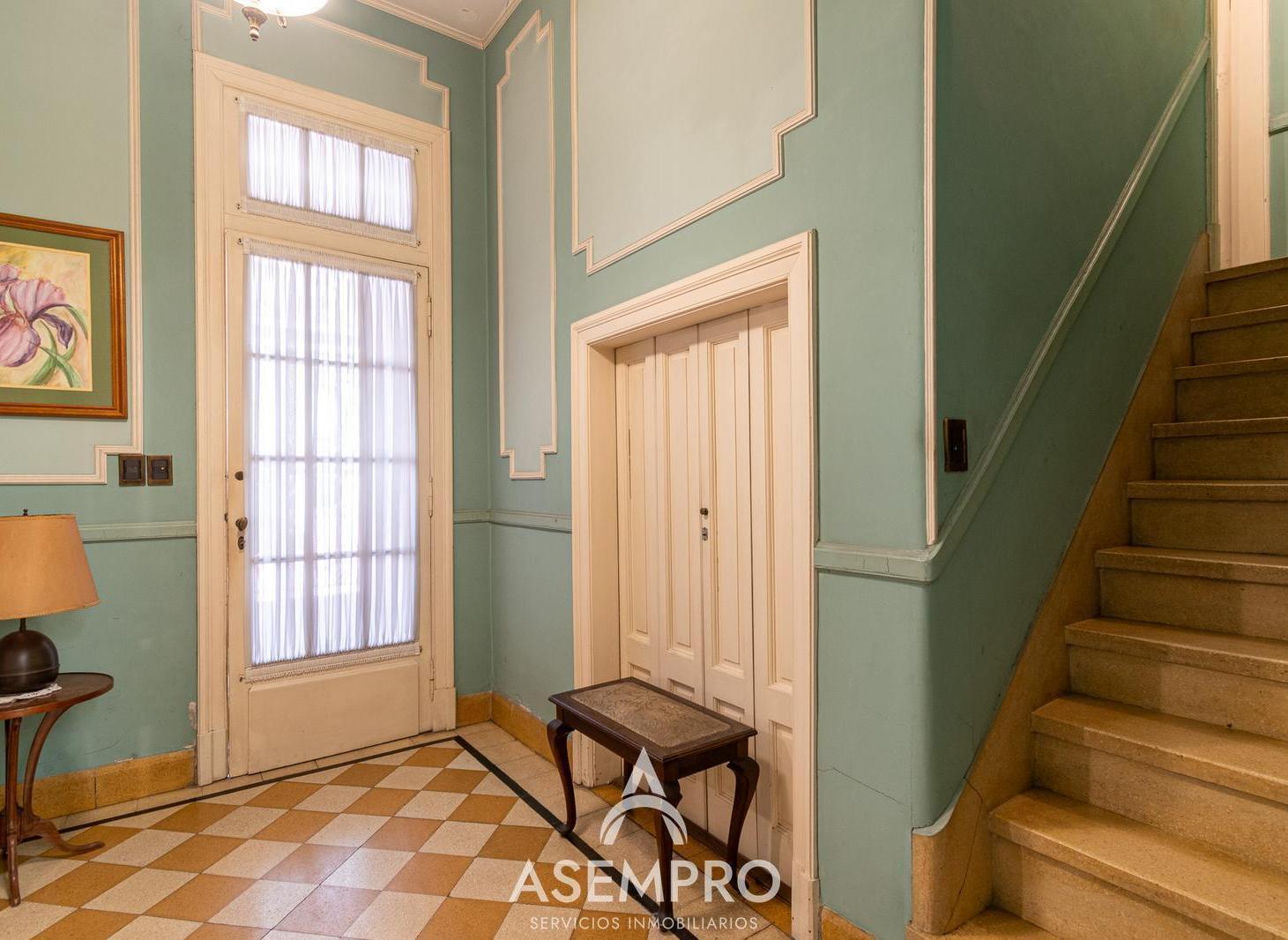 Foto de Venta Casa con lote propio Varela y Directorio, imagen 2