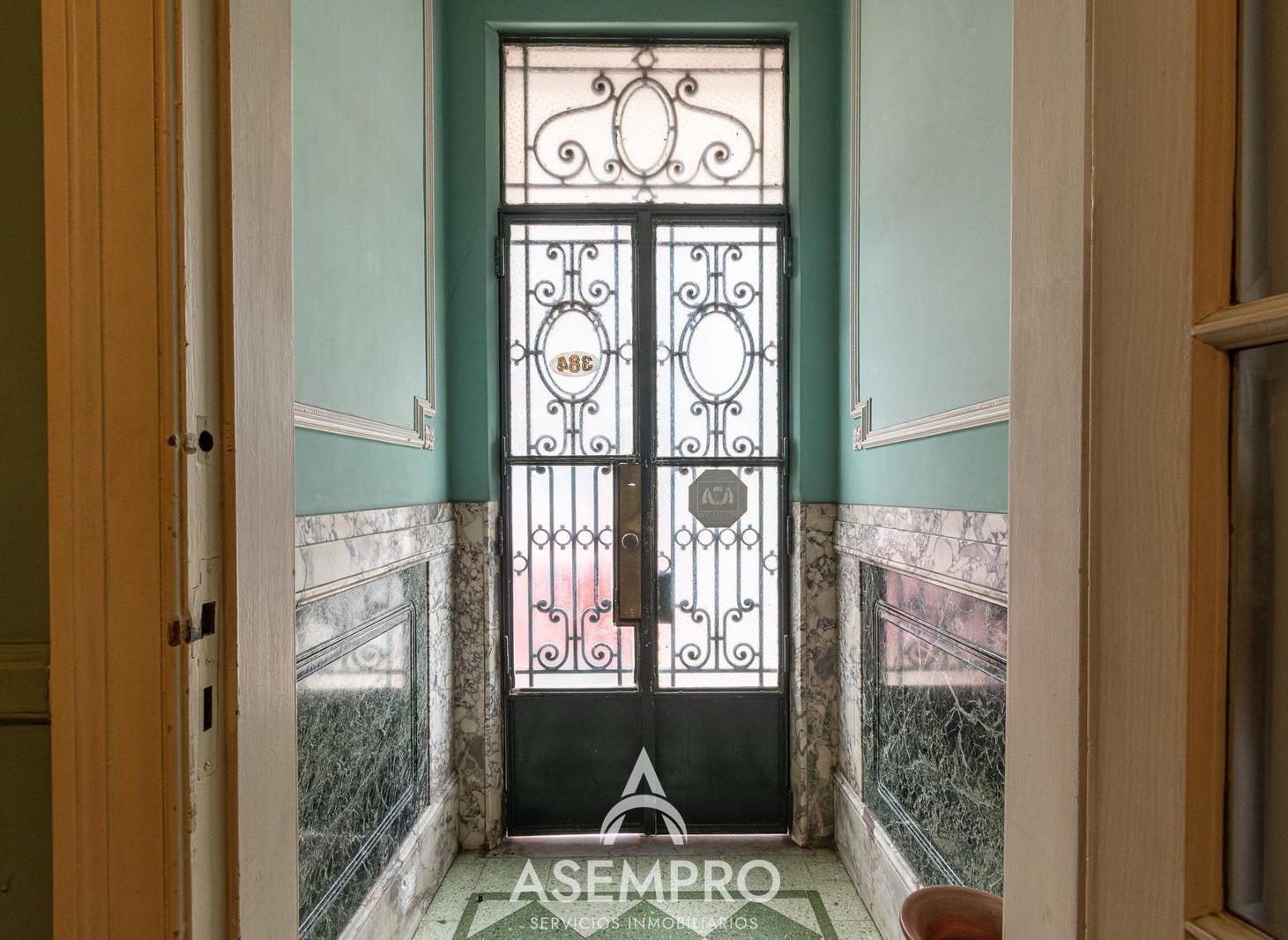 Foto de Venta Casa con lote propio Varela y Directorio, imagen 4