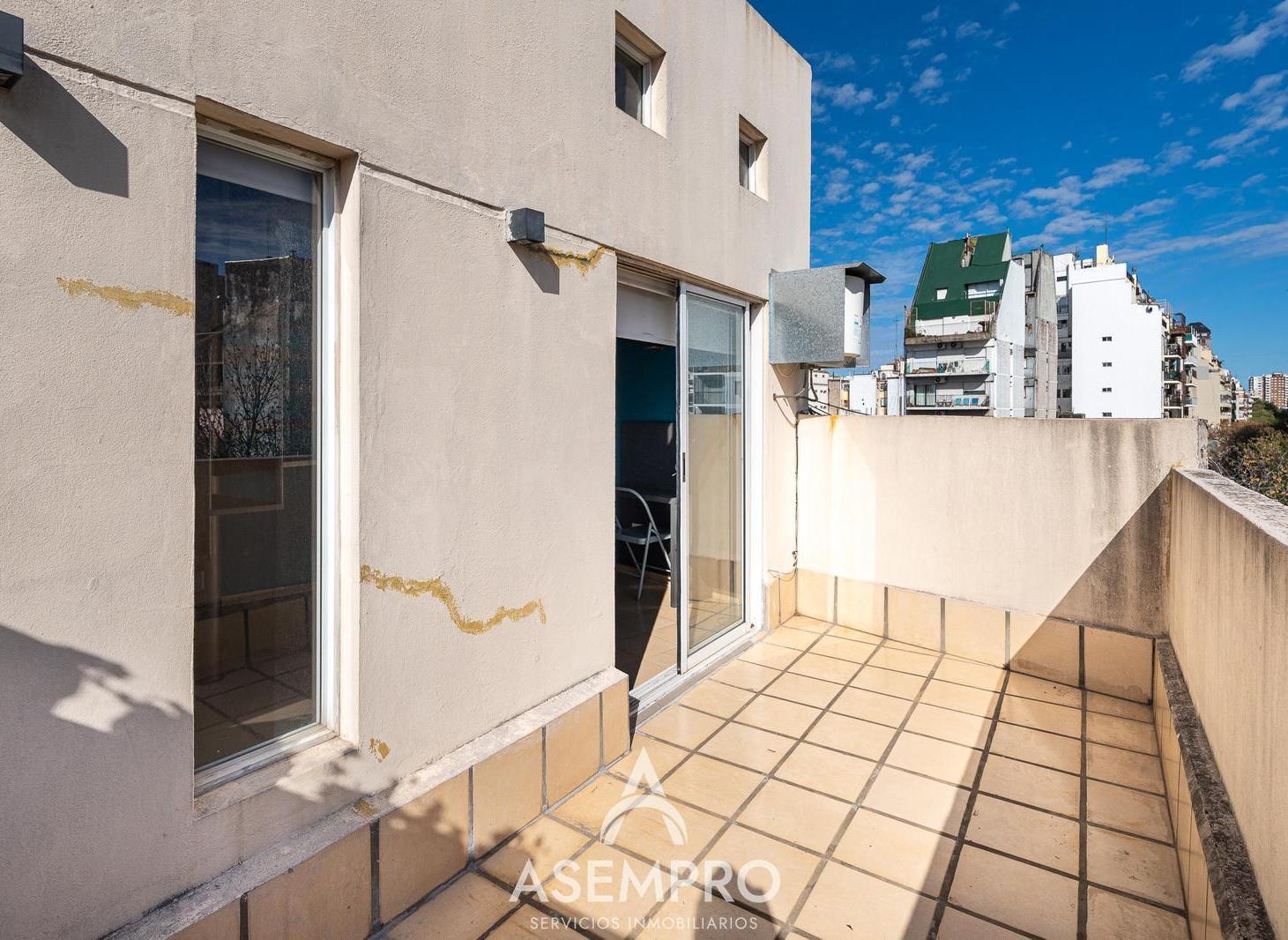 Foto de DEPARTAMENTO 2 AMB EN DÚPLEX DE DISEÑO MODERNO Y SÚPER LUMINOSO! Apto, imagen 2