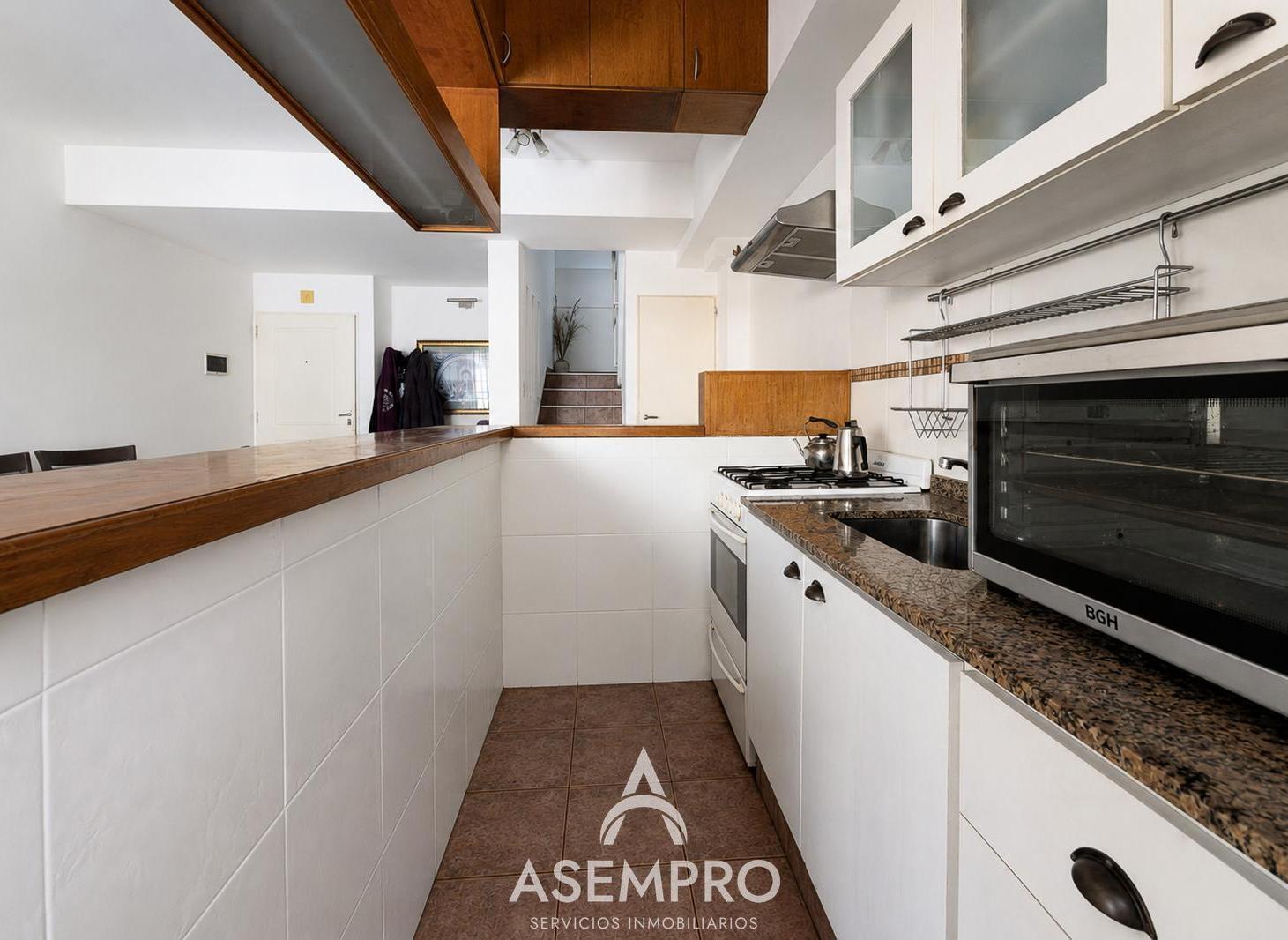 Foto de PH de 4 ambientes con quincho/playroom y terraza propia – Barrio, imagen 5