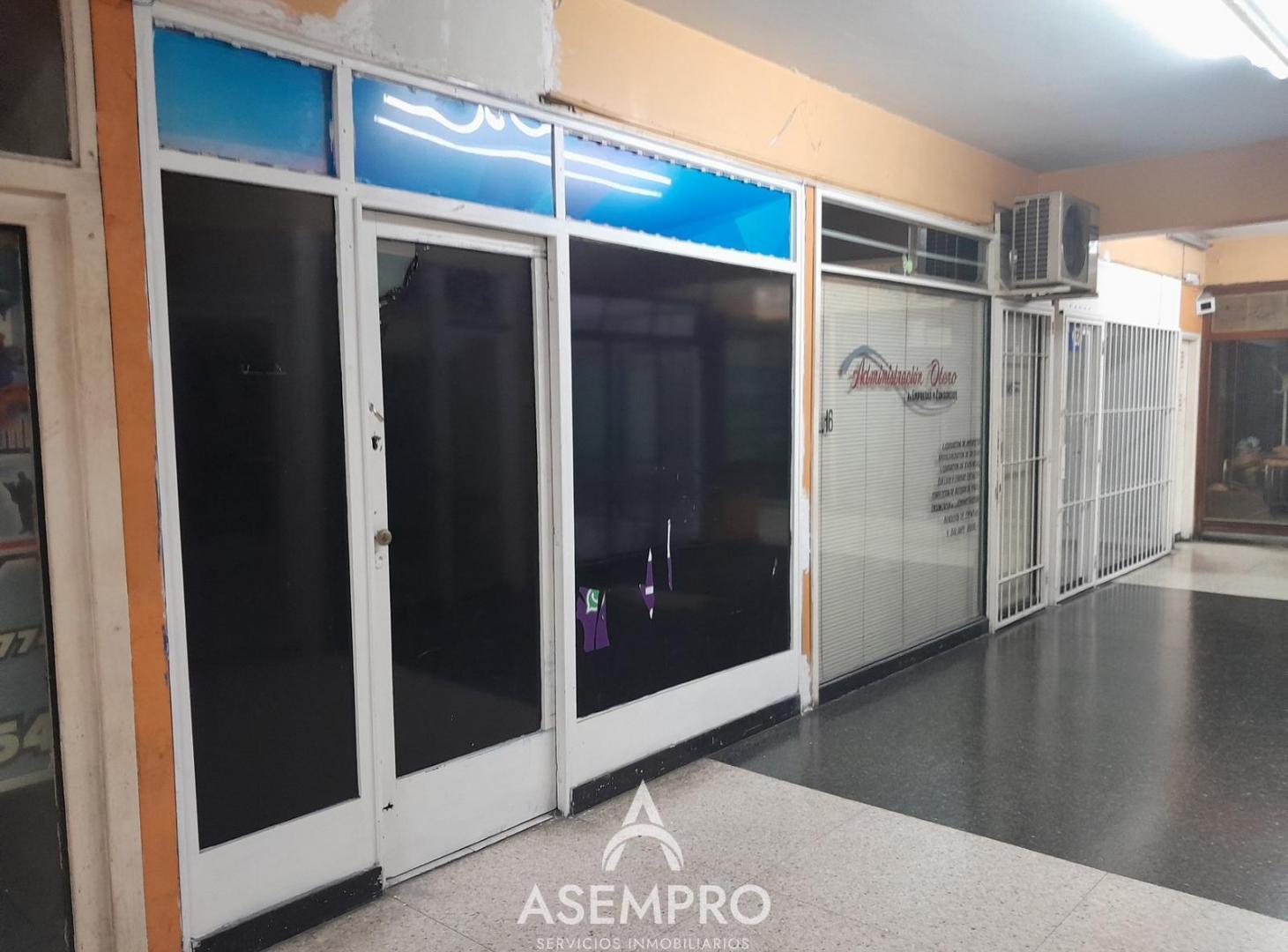Foto de Local en Venta en Galeria Av Entre Rios al 1000, imagen 3