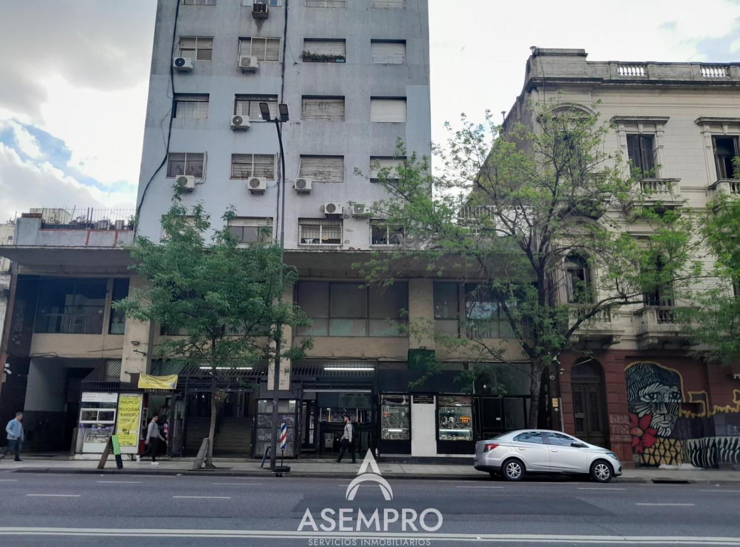 Foto de Local en Venta en Galeria Av Entre Rios al 1000, imagen 1
