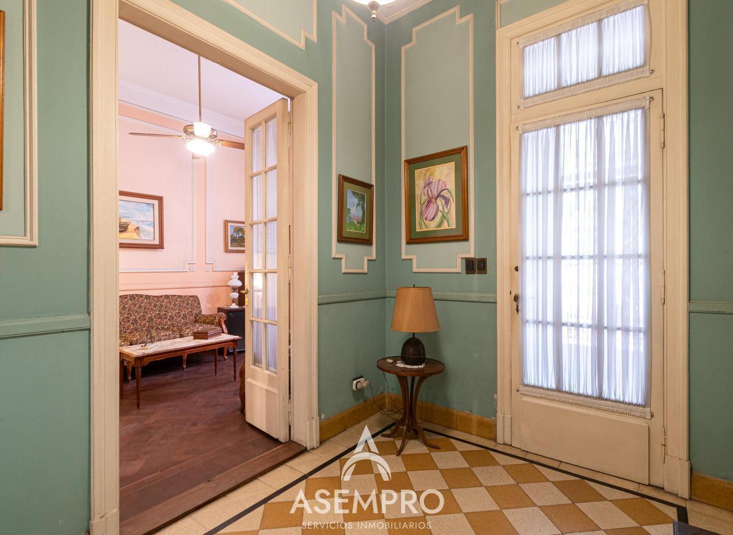 Foto de Venta Casa con lote propio Varela y Directorio, imagen 3
