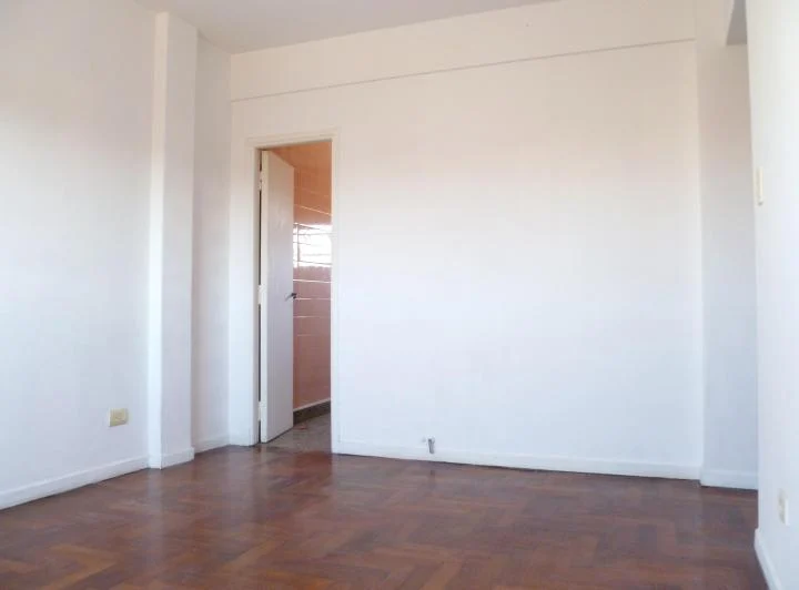Dos Amplios Ambientes al Frente sobre Av Olazabal 4000 4
