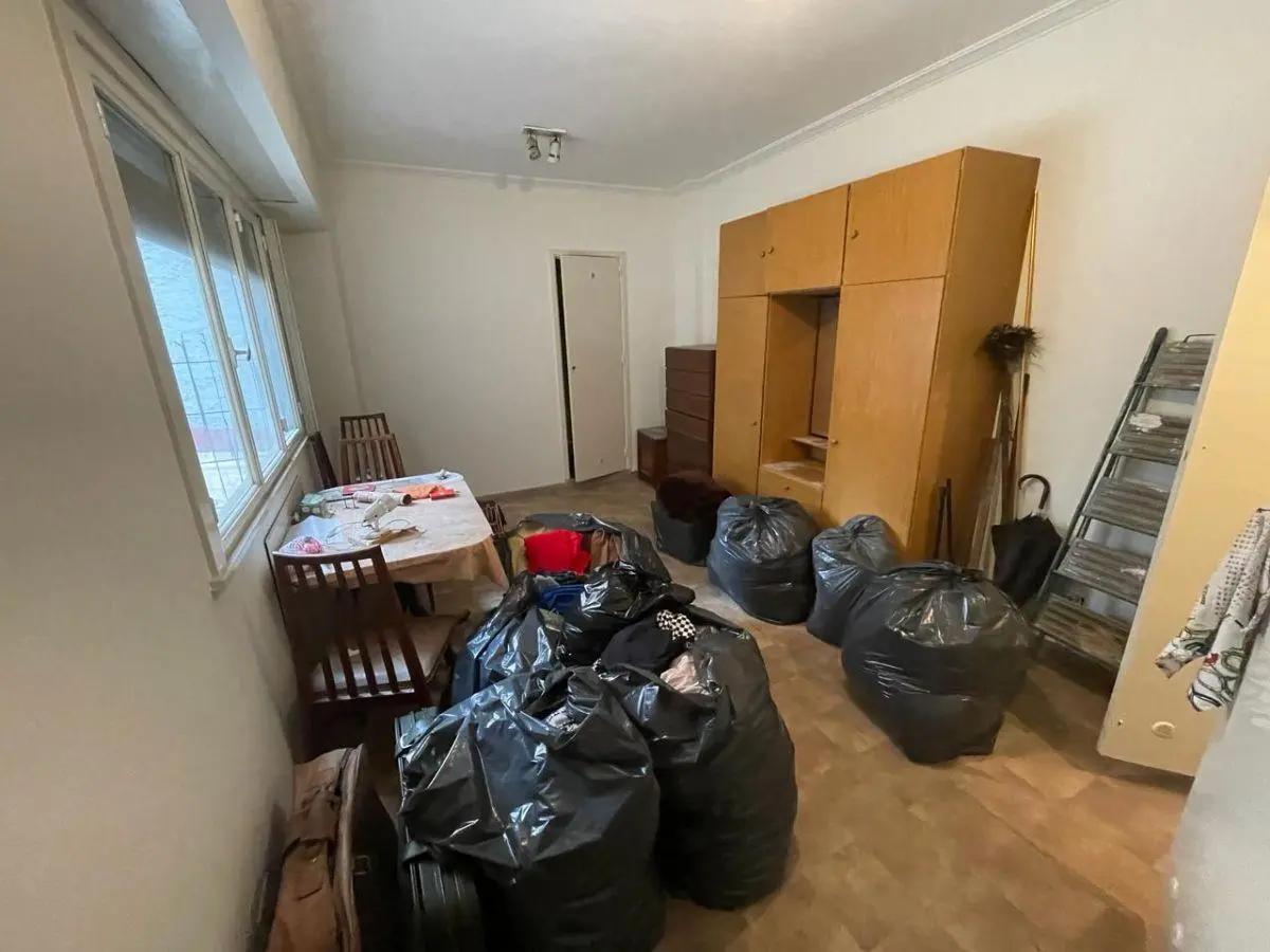 Monoambiente muy pequeño, a pasos Av. Rivadavia!!! 4