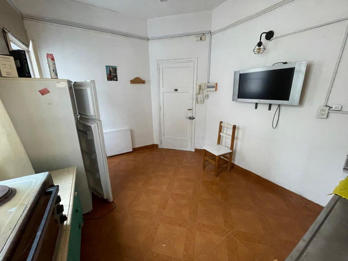 DEPTO 3 AMB, BAÑO Y COCINA A NUEVOS, A UNA CUADRA AV. CORRIENTES!!!