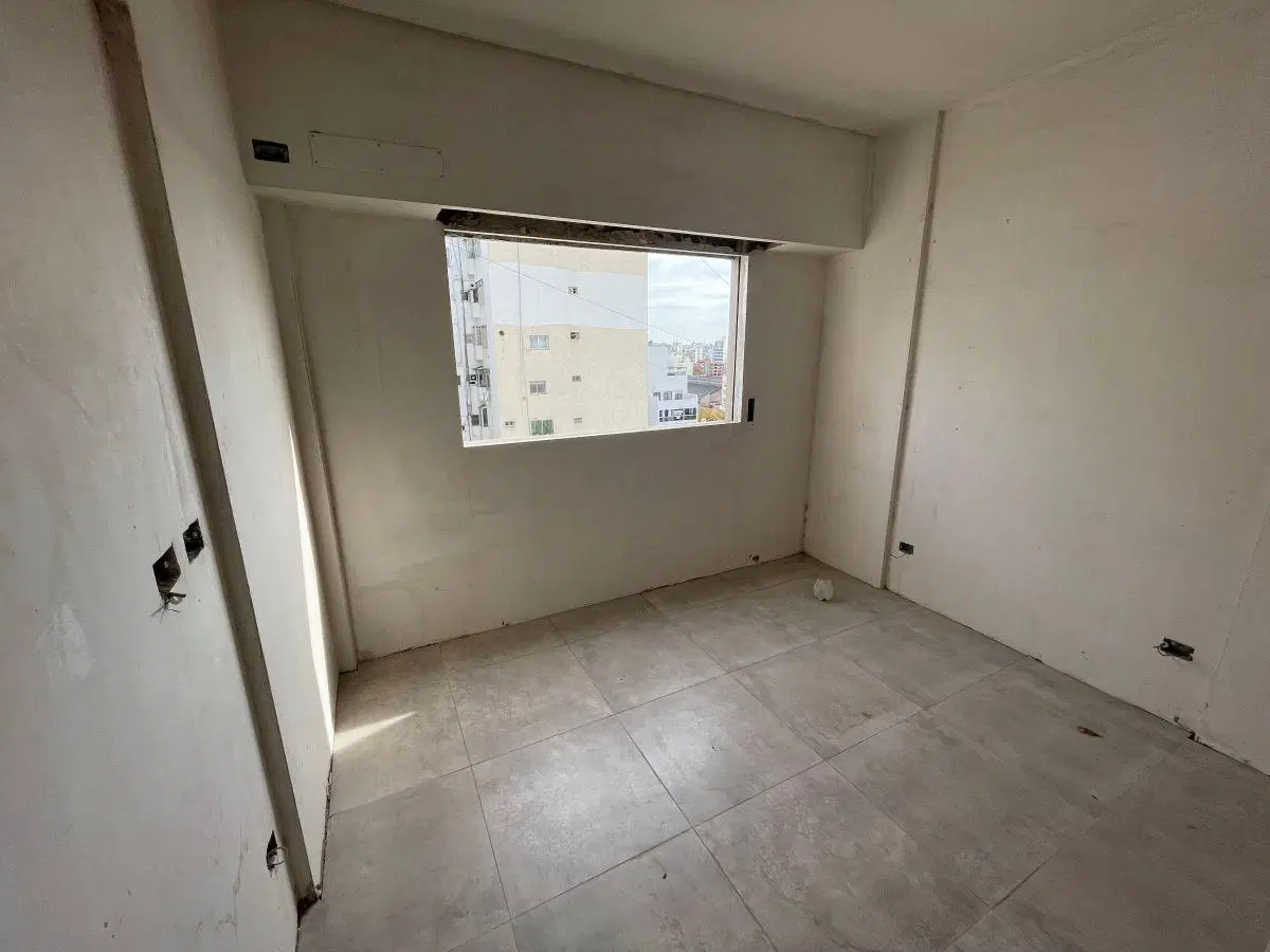ESPECTACULAR DOS AMB, DOS BAÑOS, A USD 90.000!!! 1