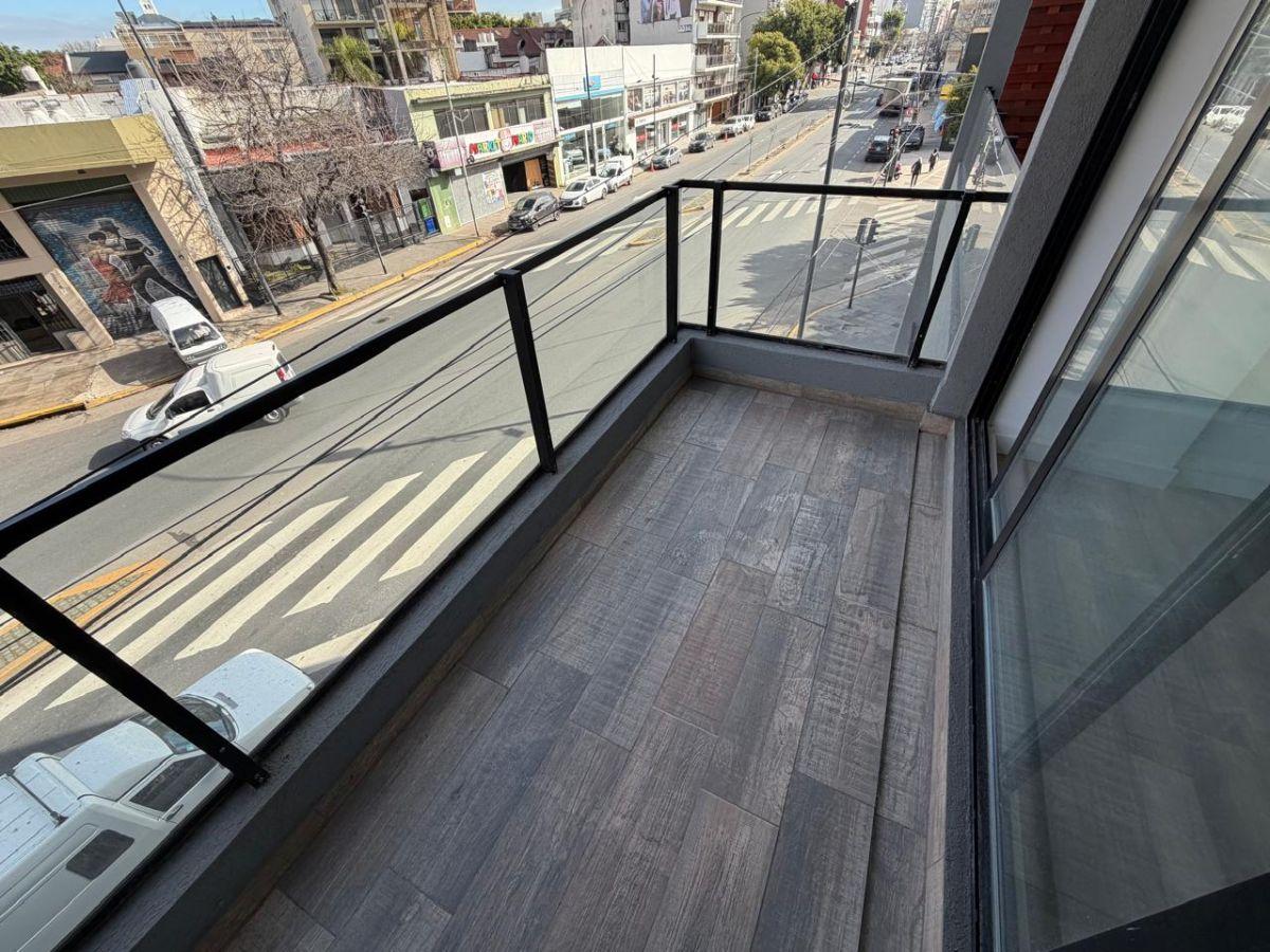 Foto de RETASADO!!! COQUETO MONOAMB A ESTRENAR, HERMOSO BALCÓN, EDIFICIO TODO, imagen 5