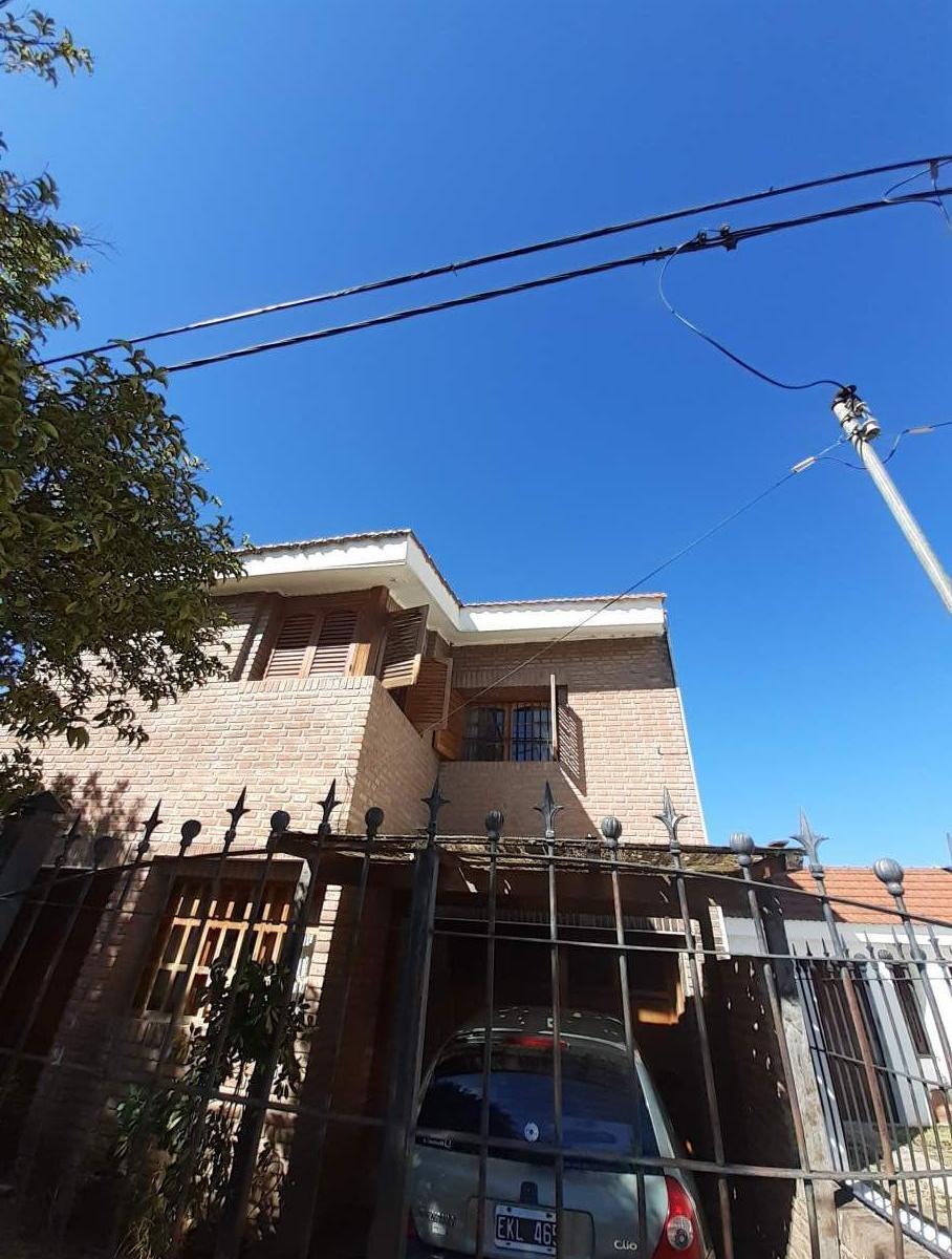 B Urca Vendo Casa 5 Dorm y 5 Baños Patio y Pileta 2