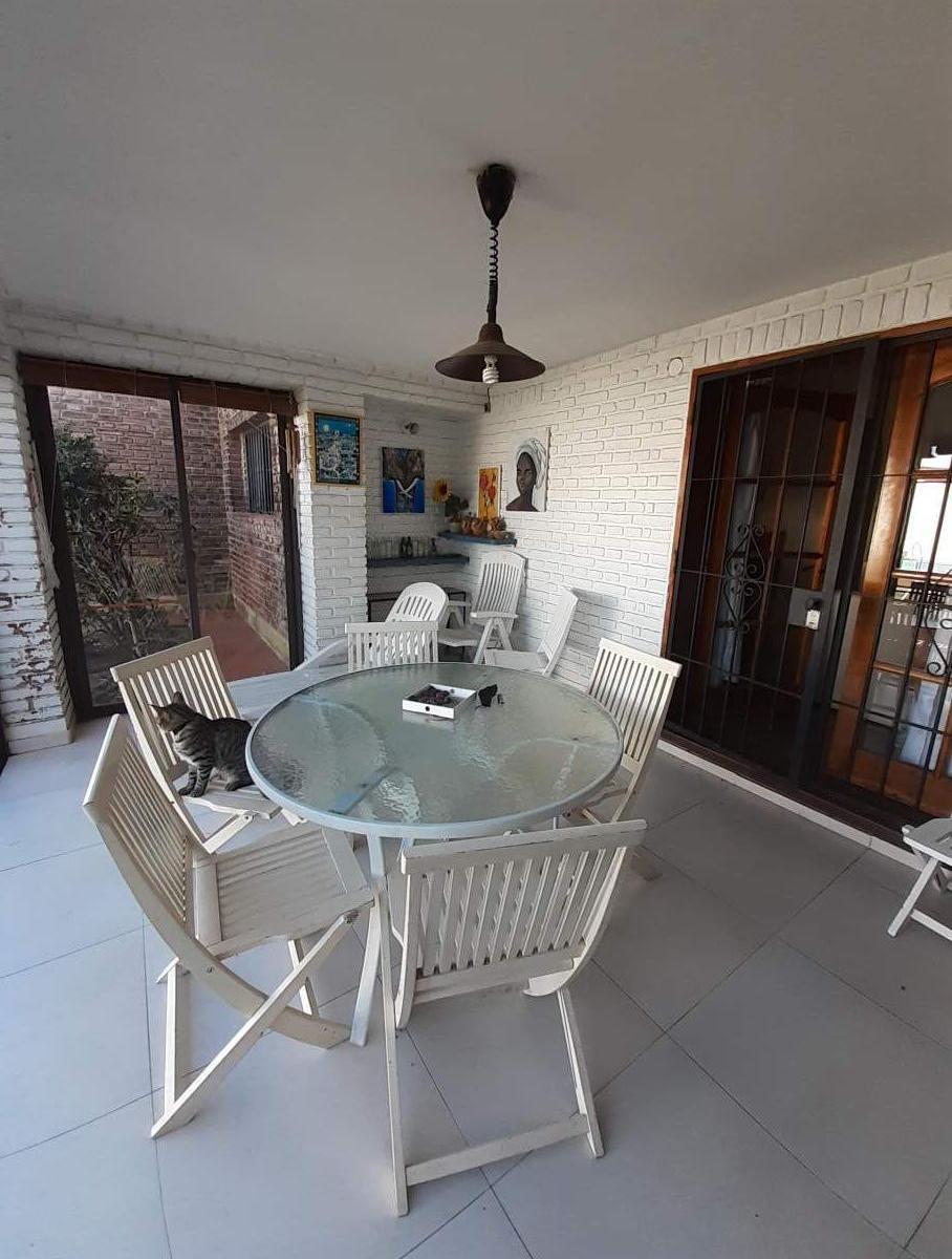 B Urca Vendo Casa 5 Dorm y 5 Baños Patio y Pileta 4