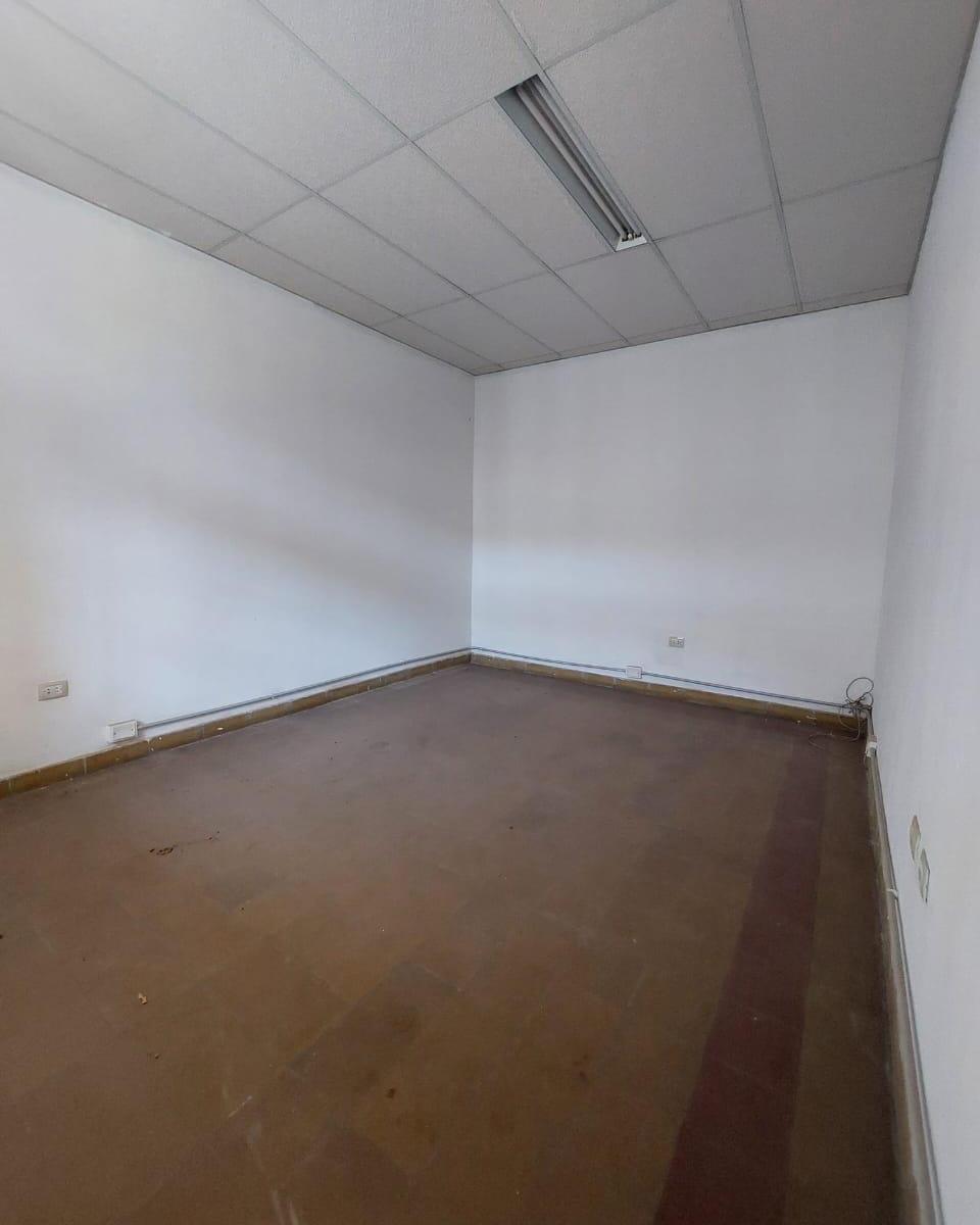 Vendo Casona Bº Observatorio 19 Ambientes 4