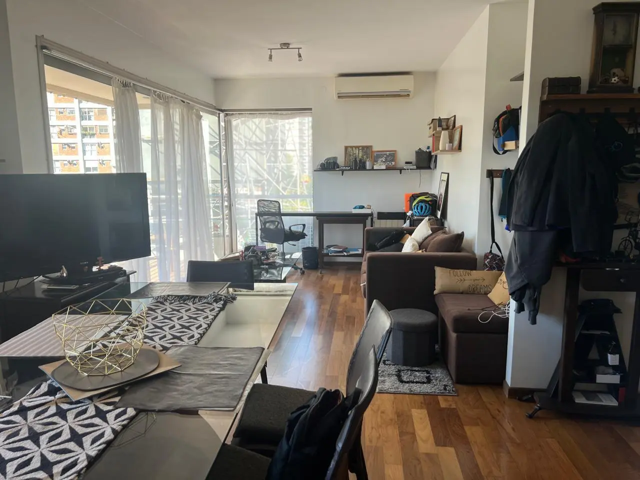 EXCELENTE DEPARTAMENTO CON COCHERA 2