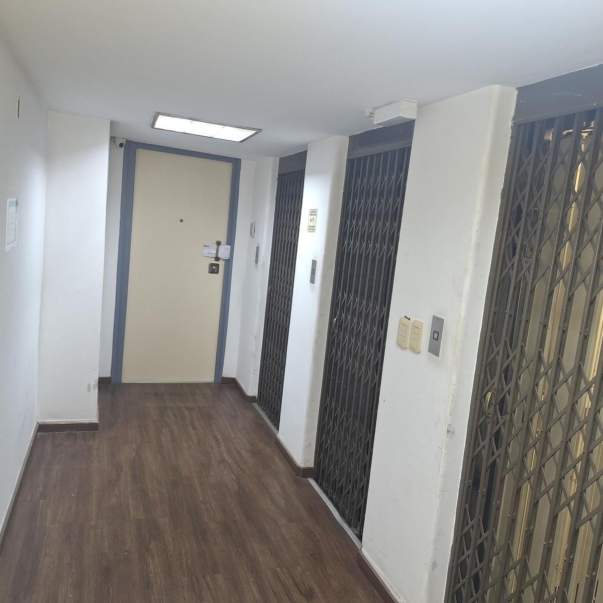 Oficina en Belgrano. 417 m Cuadrados en Una Planta. Opción Cocheras. 1