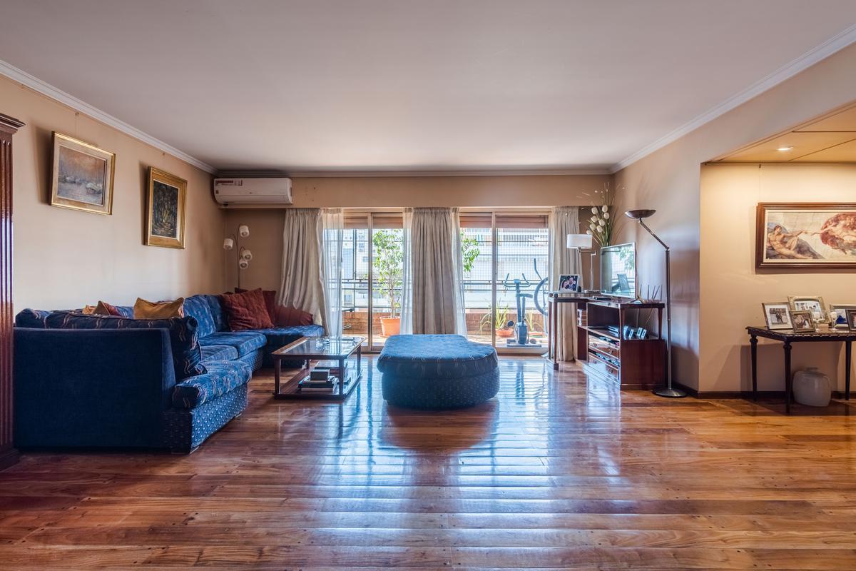 Piso Cuatro Dorm. en Belgrano. Posibilidad de Cochera. 1