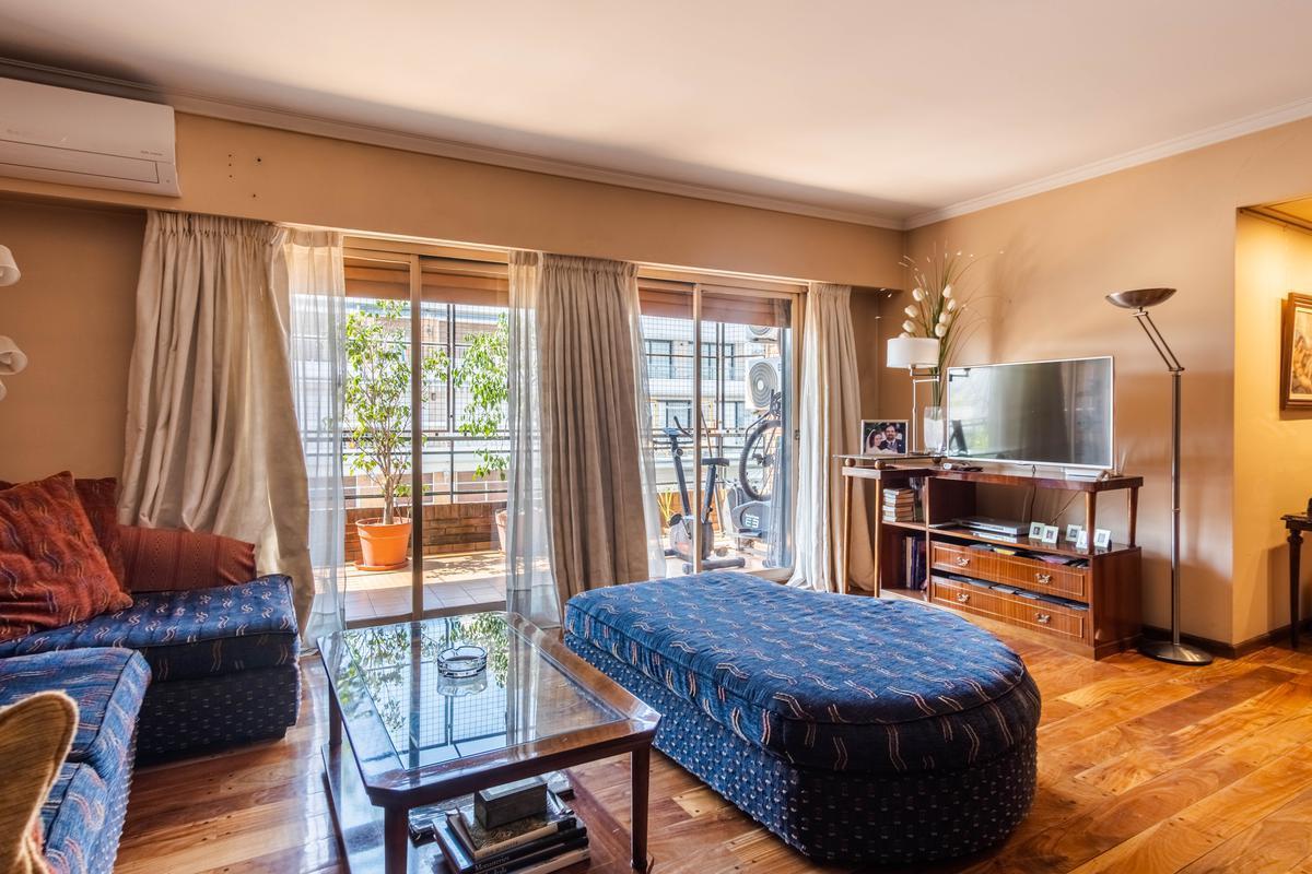 Piso Cuatro Dorm. en Belgrano. Posibilidad de Cochera. 3