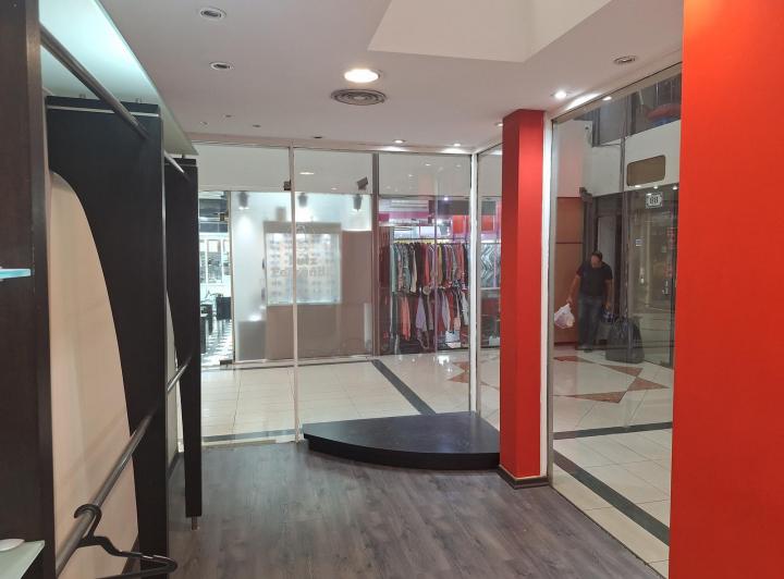 Local en la Galería del Sol. 2