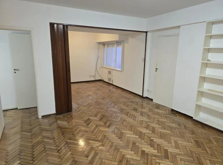 José Hernández 2100.  Semipiso de tres ambientes. 3