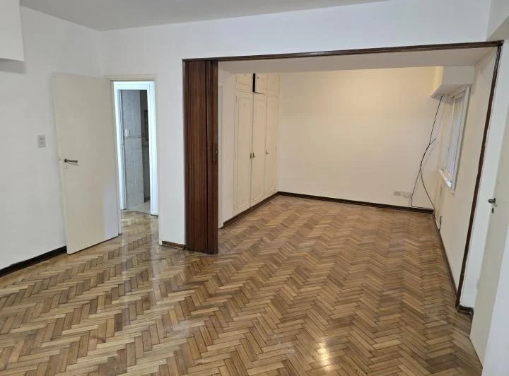 José Hernández 2100.  Semipiso de tres ambientes. 5