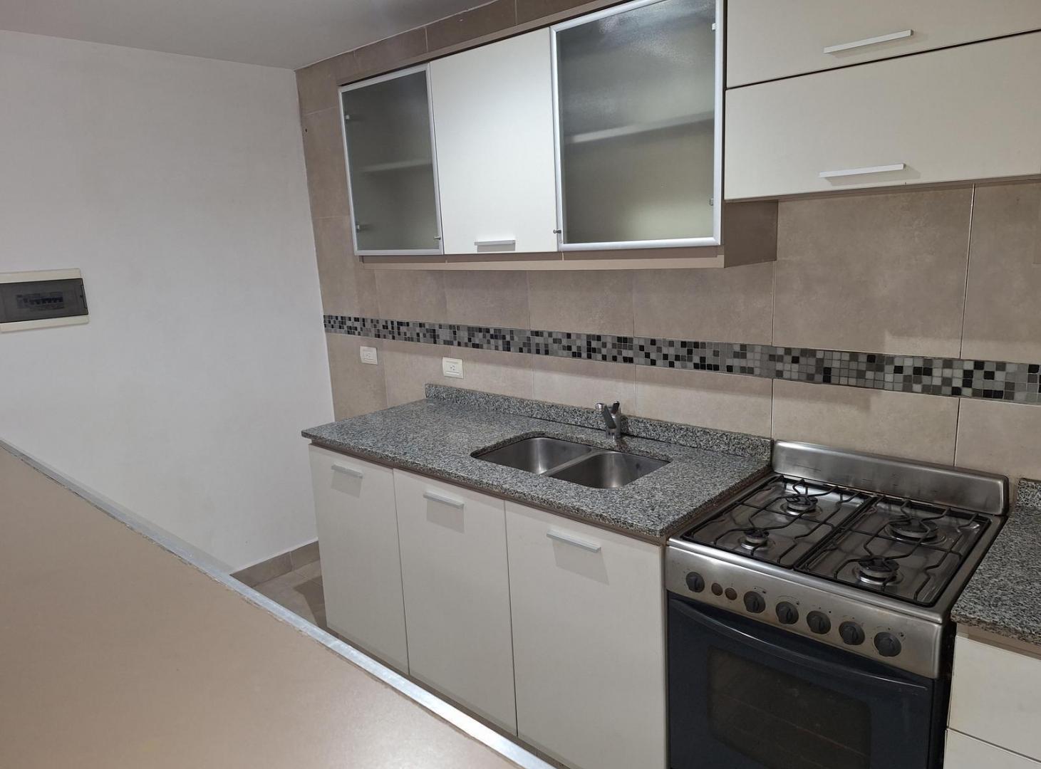 Foto de Alvarez Thomas 2100. Dos ambientes. Cochera. Parrilla. Amenities., imagen 3