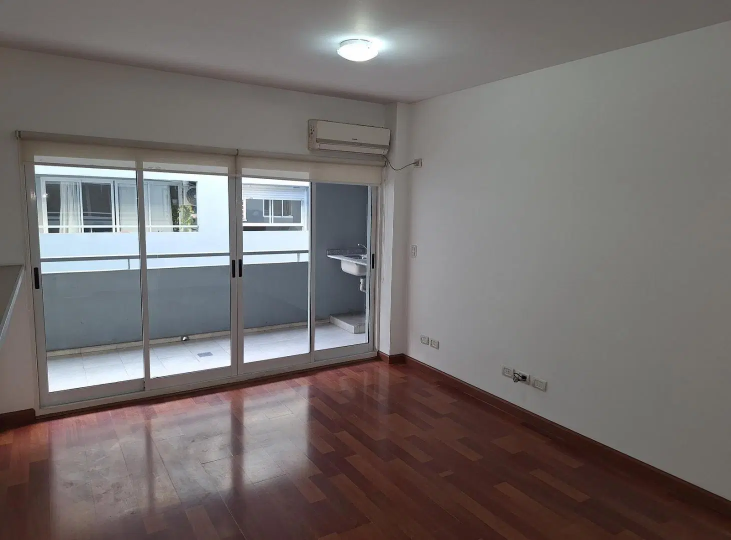 Alvarez Thomas 2100. Dos ambientes. Cochera. Parrilla. Amenities. 2