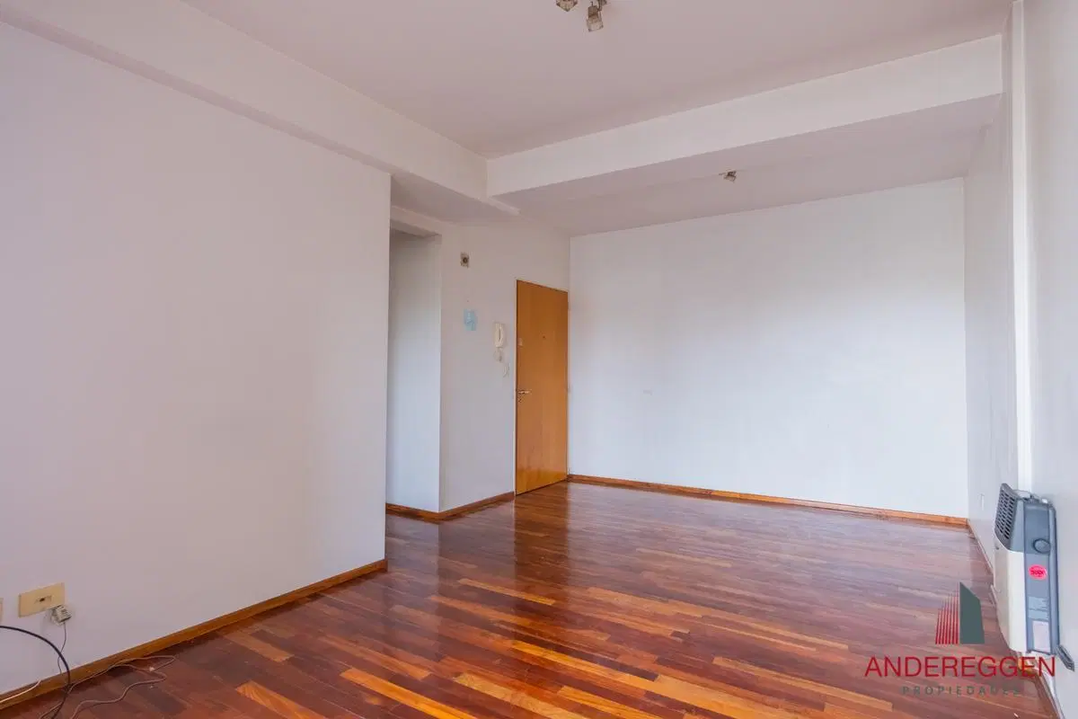 Amenábar 3100. Departamento de dos ambientes. Muy luminoso. Cochera fija. 5