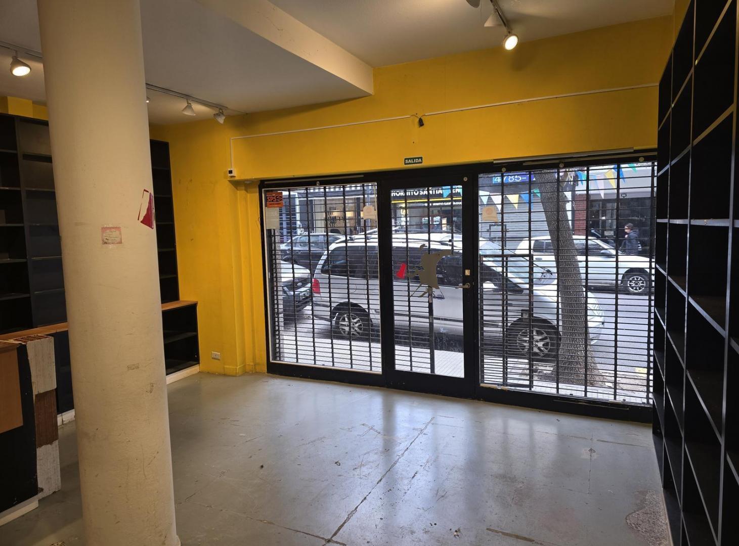 Foto de Mendoza 2600. Local en alquiler. Salon de 36 m2 y sótano de 38 m2., imagen 3