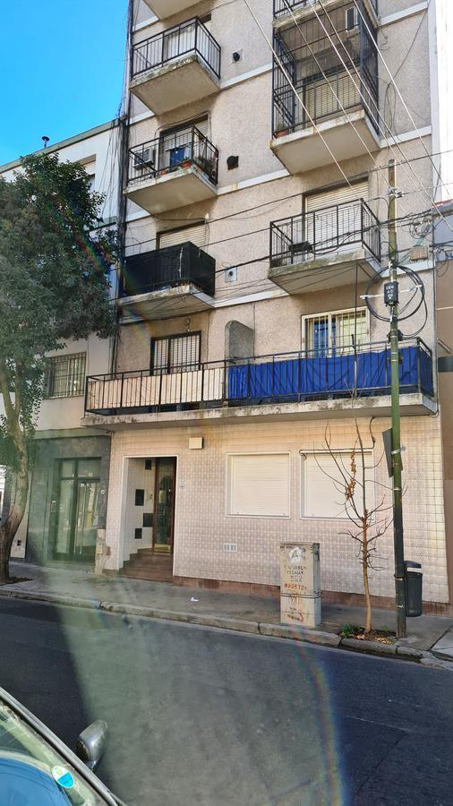 Foto de Venta 1 ambiente al frente Monserrat con balcón ideal oportunidad, imagen 1
