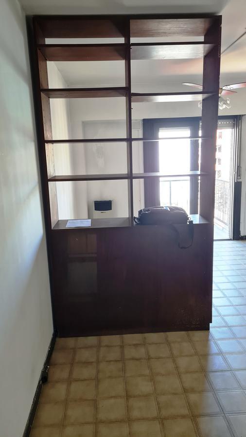 Foto de Venta 1 ambiente al frente Monserrat con balcón ideal oportunidad, imagen 4