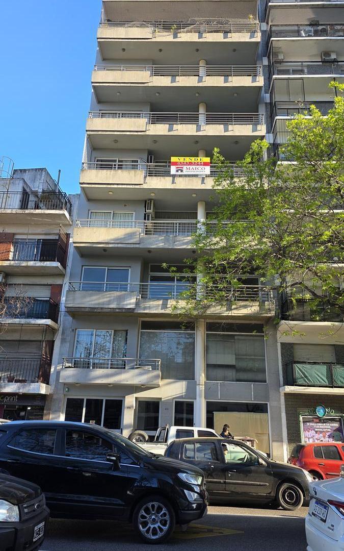 Foto de Venta Piso Cochera Baulera San Telmo 2 balcones, imagen 1