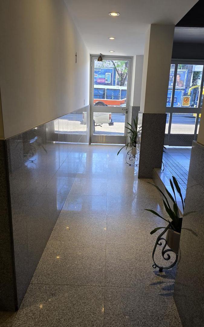 Foto de Venta Piso Cochera Baulera San Telmo 2 balcones, imagen 5