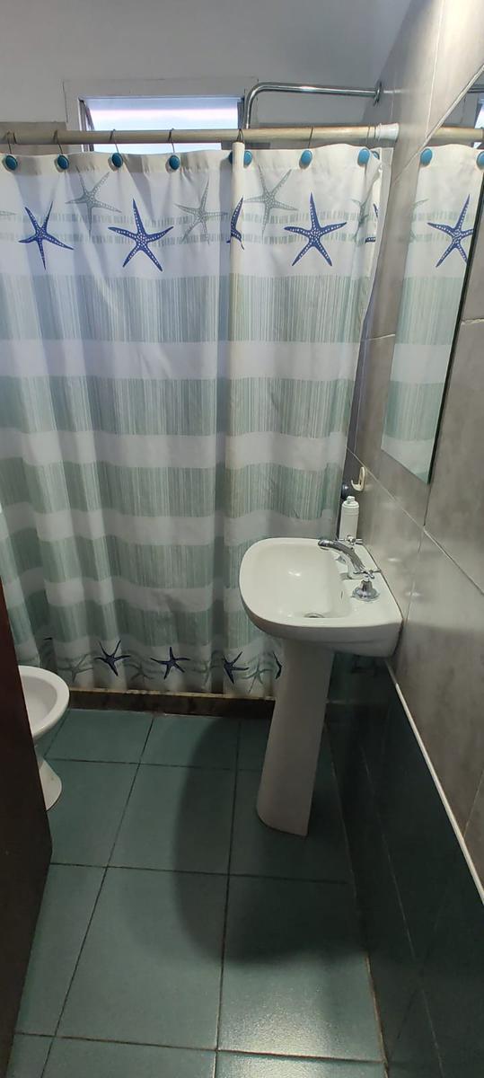 Casa en venta para dos familias de 3 ambiente y 2 ambientes con cochera - Wilde