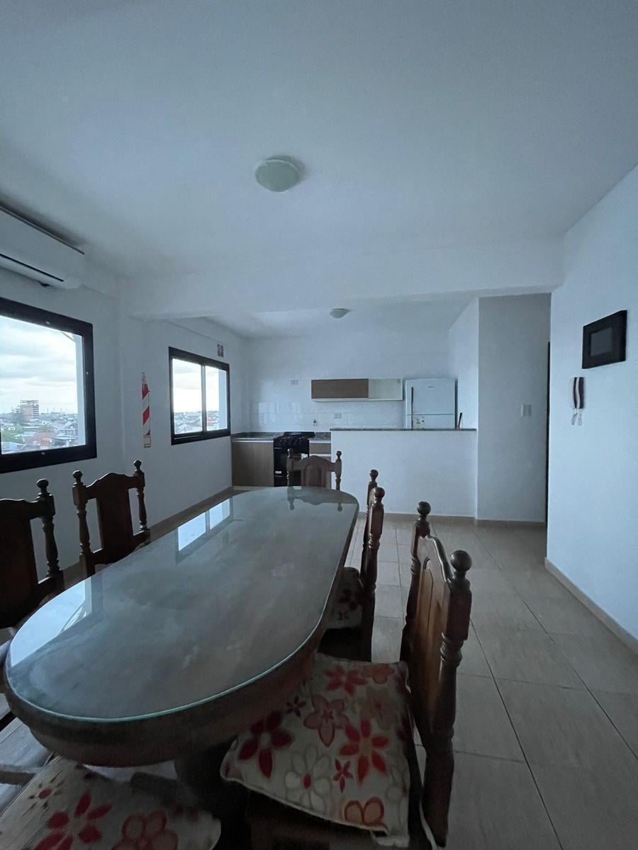 Departamento en  venta de 3 ambientes con balcón y espacio guardacoche- Wilde