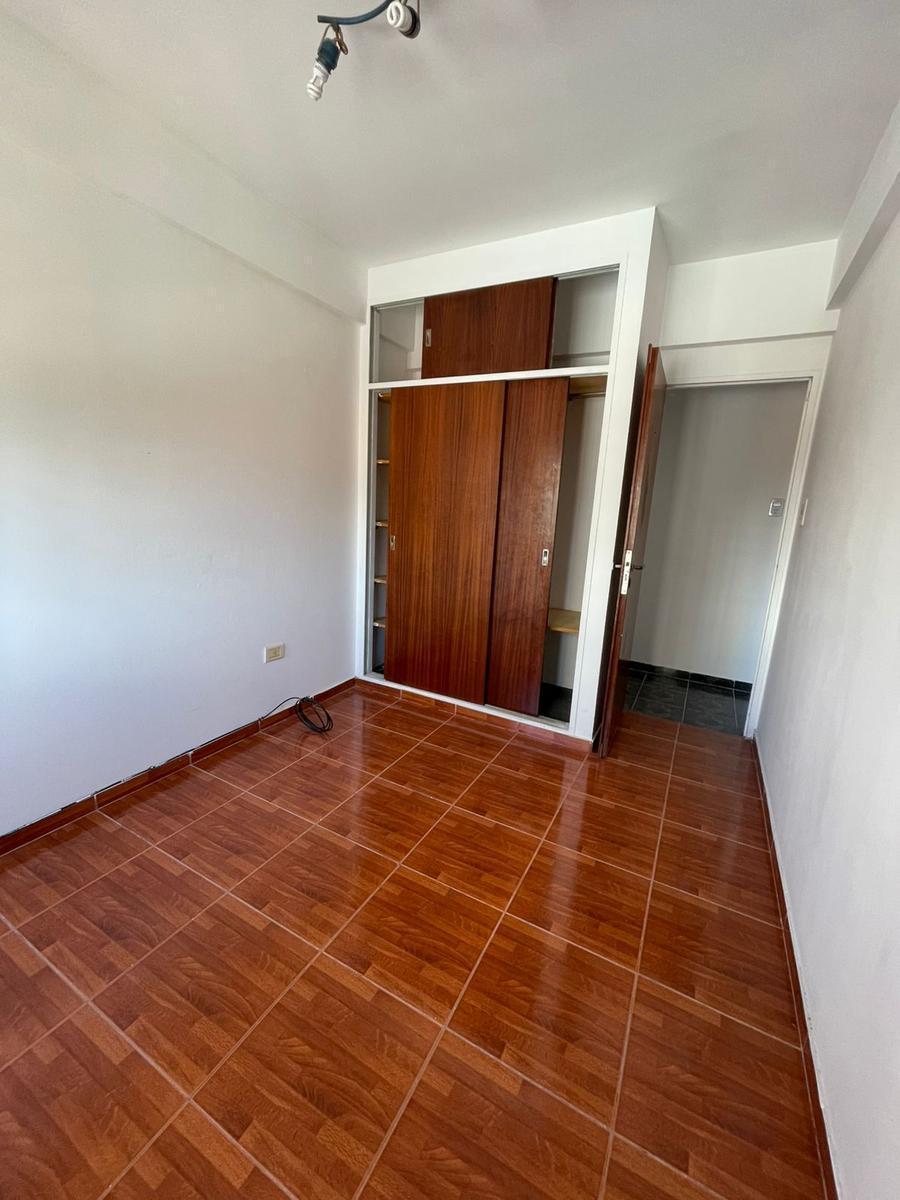 Foto de Departamento en venta de 3 ambientes con cochera - Wilde, imagen 3