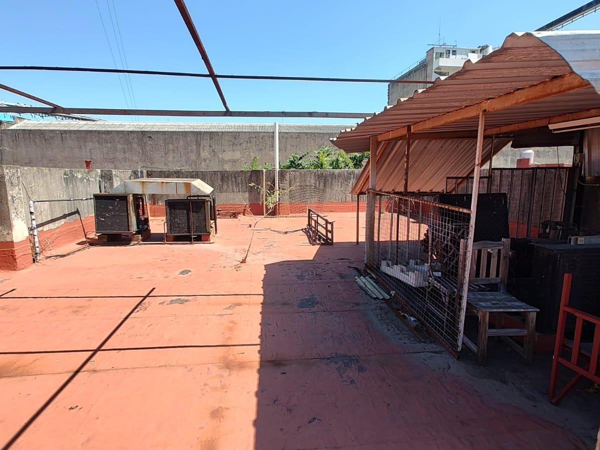 Galpón en Venta de 8,66 X 24 con Dos Oficinas, Baño y Terraza - Avellaneda 5