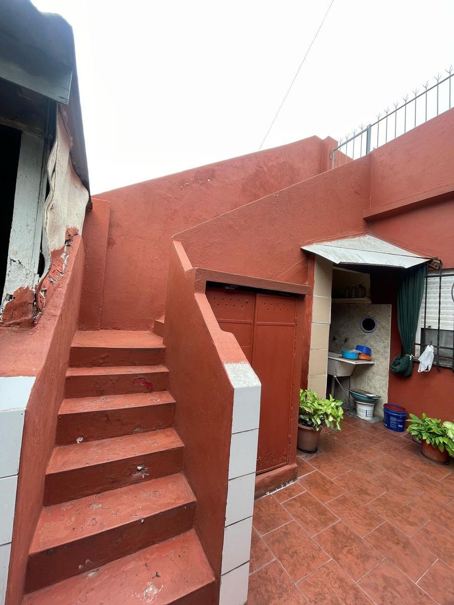 Casa en venta de 3 ambientes con cochera, patio, terraza y parrilla - Wilde