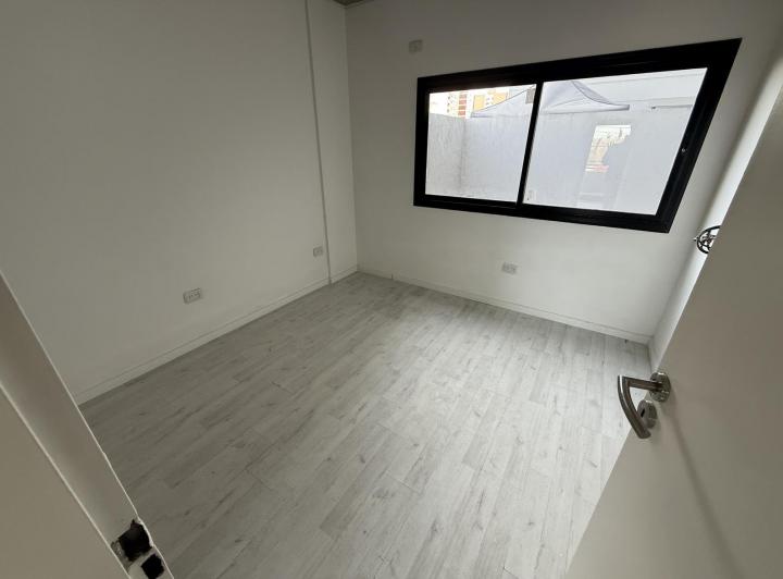 Foto de Departamento 3 ambientes con PATIO - VENTA Wilde, imagen 5