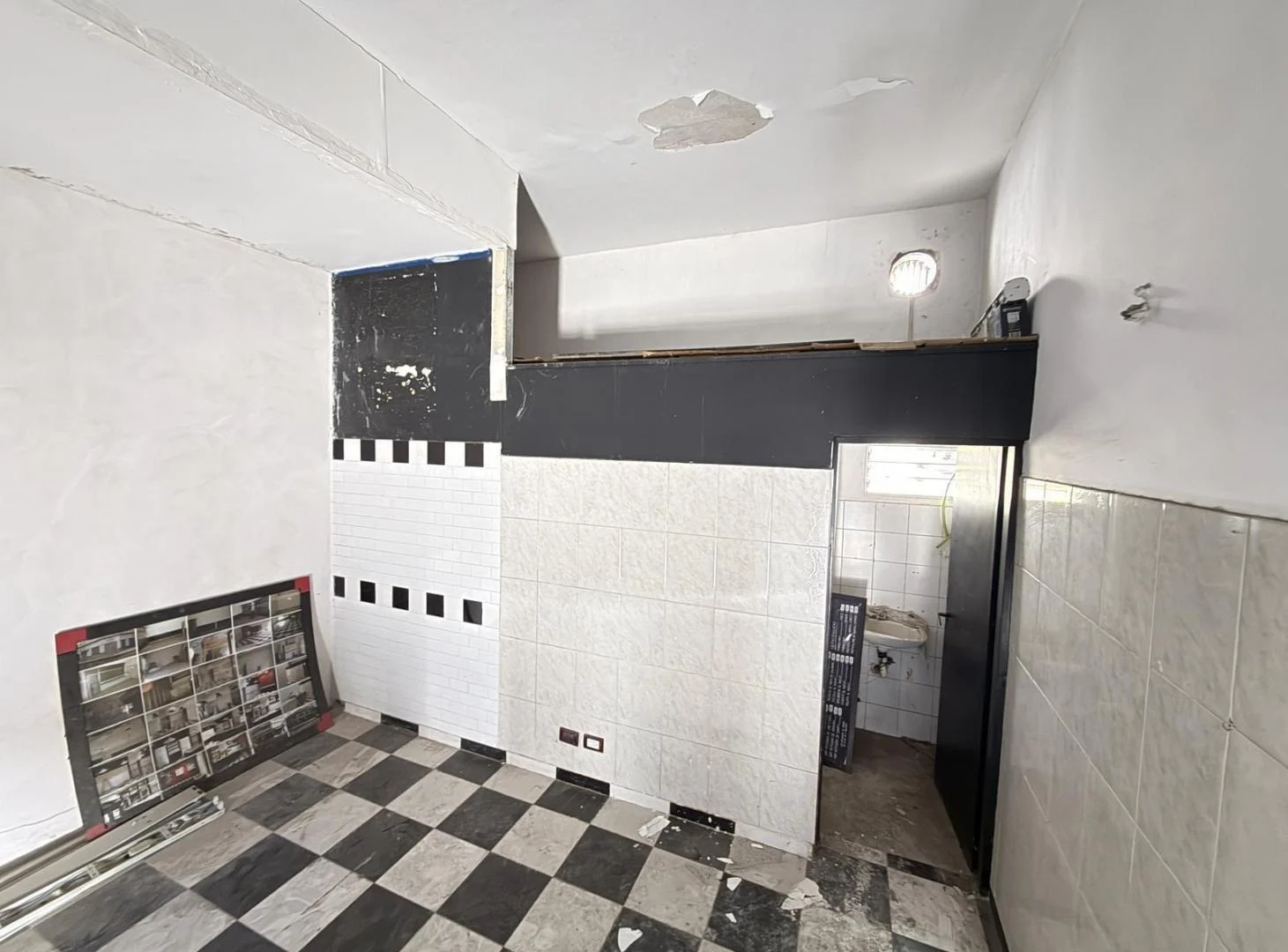 Foto de Local en ALQUILER con vidriera y baño - Wilde, imagen 2