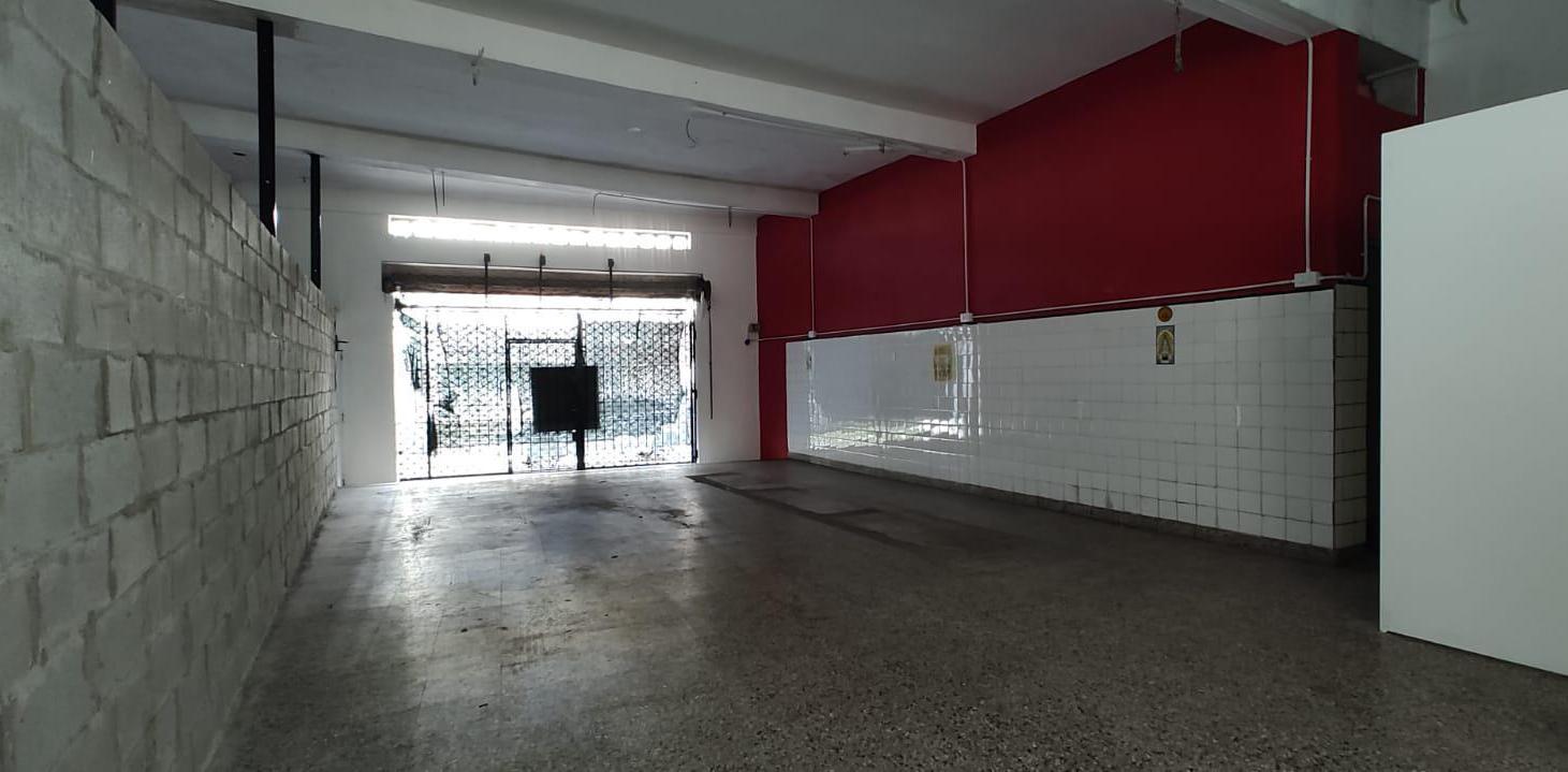 Foto de Local en alquiler de 6 x 16 al frente- Sarandi, imagen 5