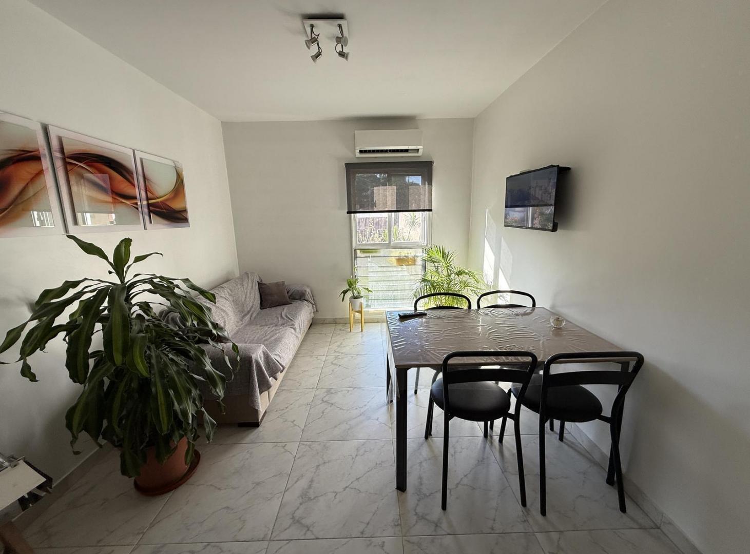 Departamento dos ambientes luminoso - Wilde