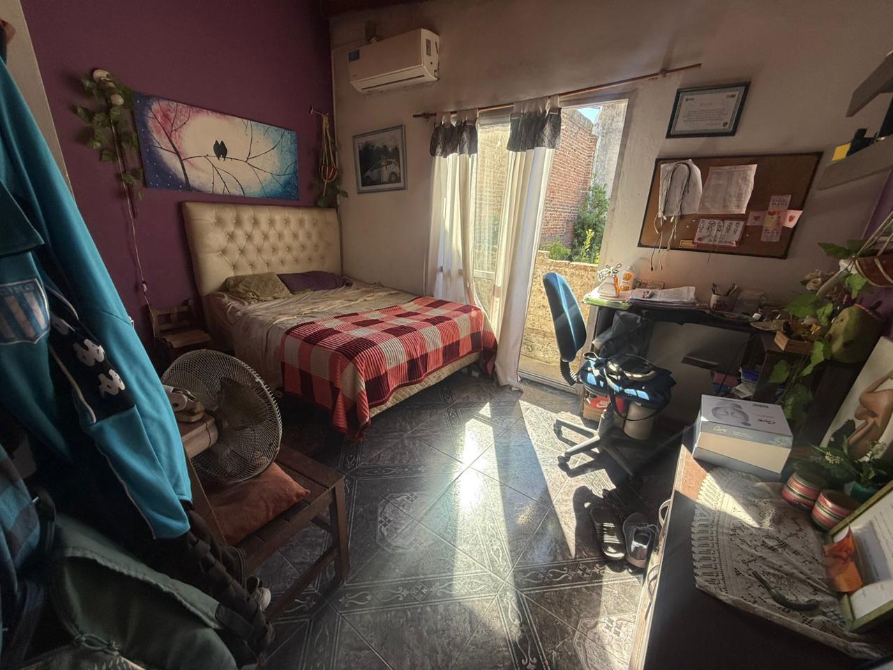 Foto de Departamento distribuido para tres familias en Wilde, imagen 3
