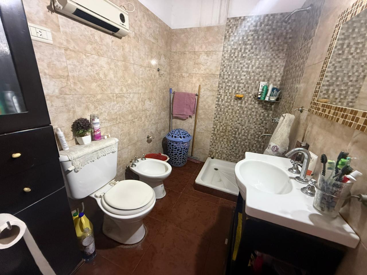 Foto de Departamento distribuido para tres familias en Wilde, imagen 5