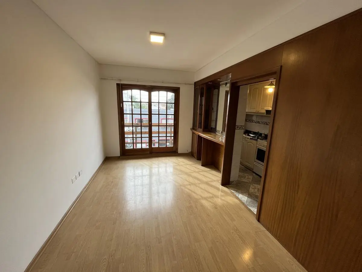 Departamento  3 ambientes en alquiler con espacio guarda coche - Wilde 3
