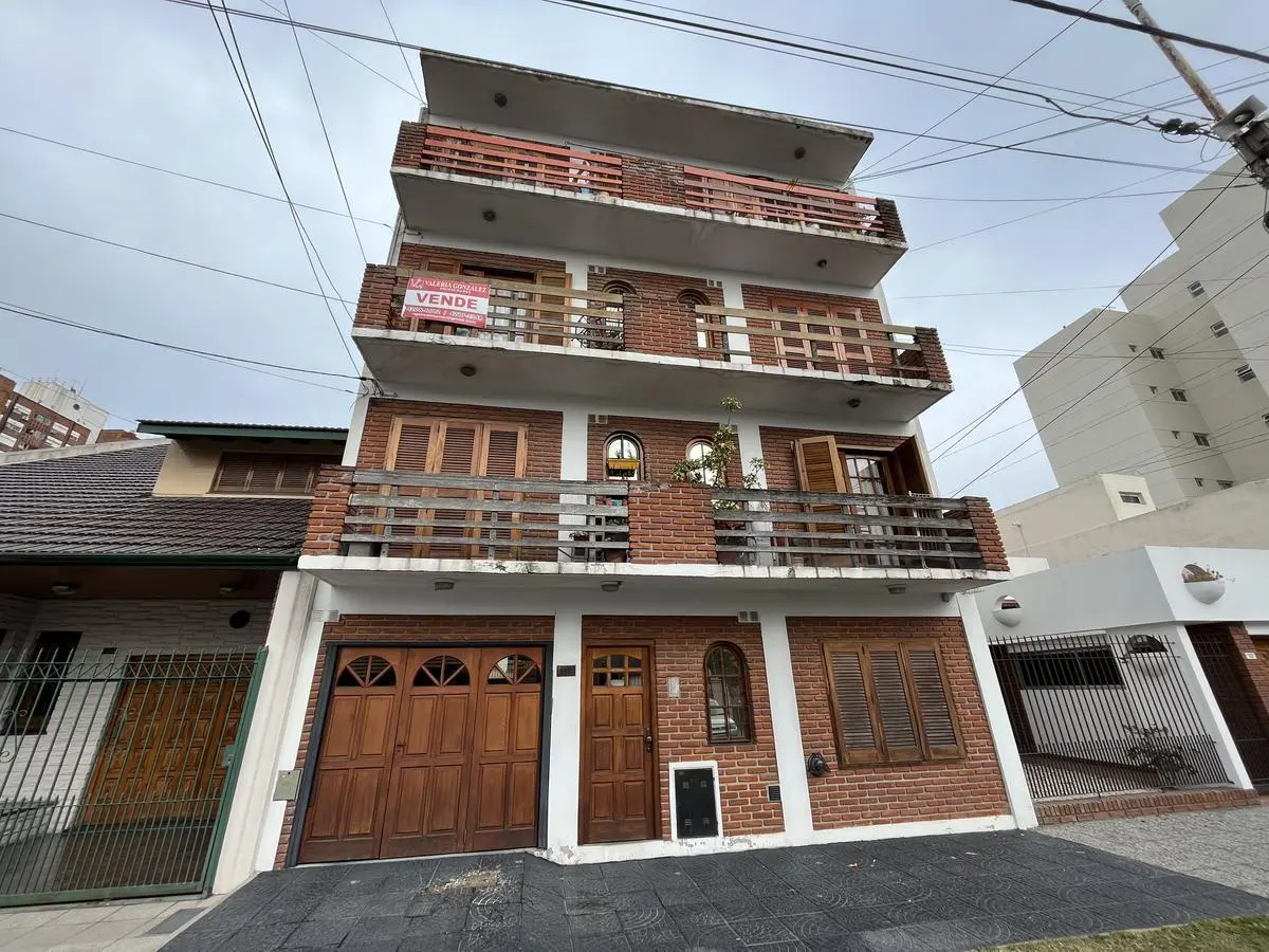 Departamento  3 ambientes en alquiler con espacio guarda coche - Wilde 2