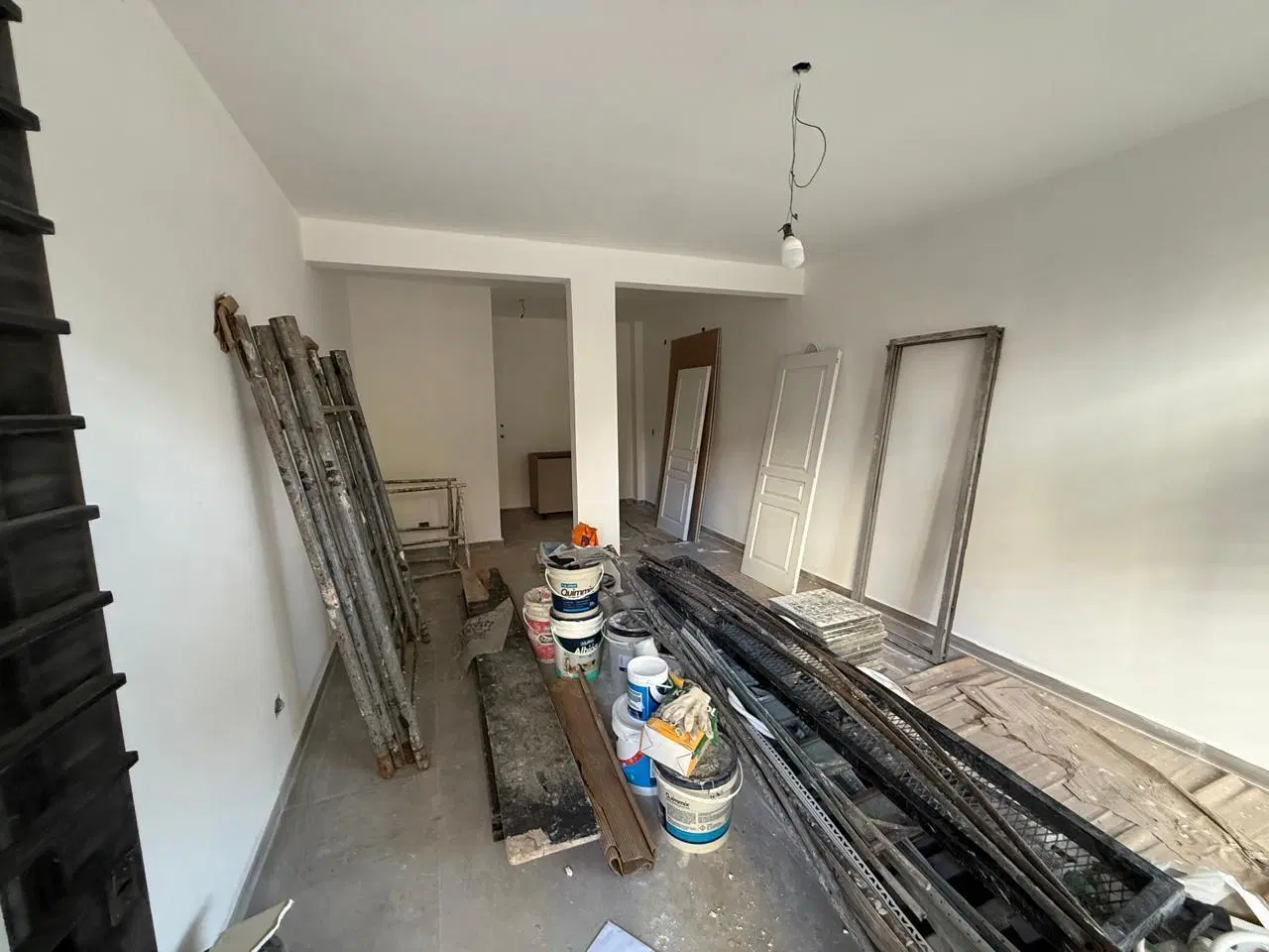 Local Comercial en ALQUILER a ESTRENAR en Wilde SIN EXPENSAS 2