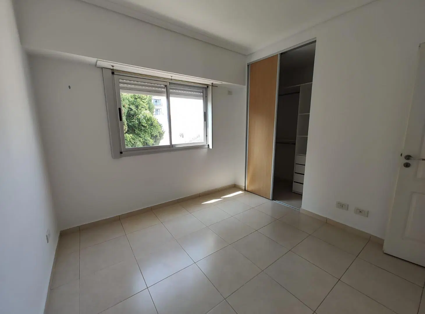 DEPARTAMENTO DE 2 AMBIENTES EN ALQUILER CON BALCON - WILDE 1