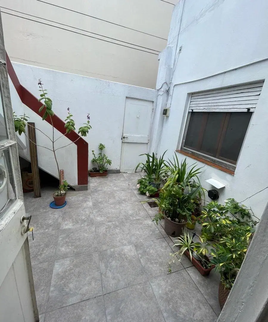 PH en venta planta baja de 2 ambientes con patio y terraza - Wilde 2