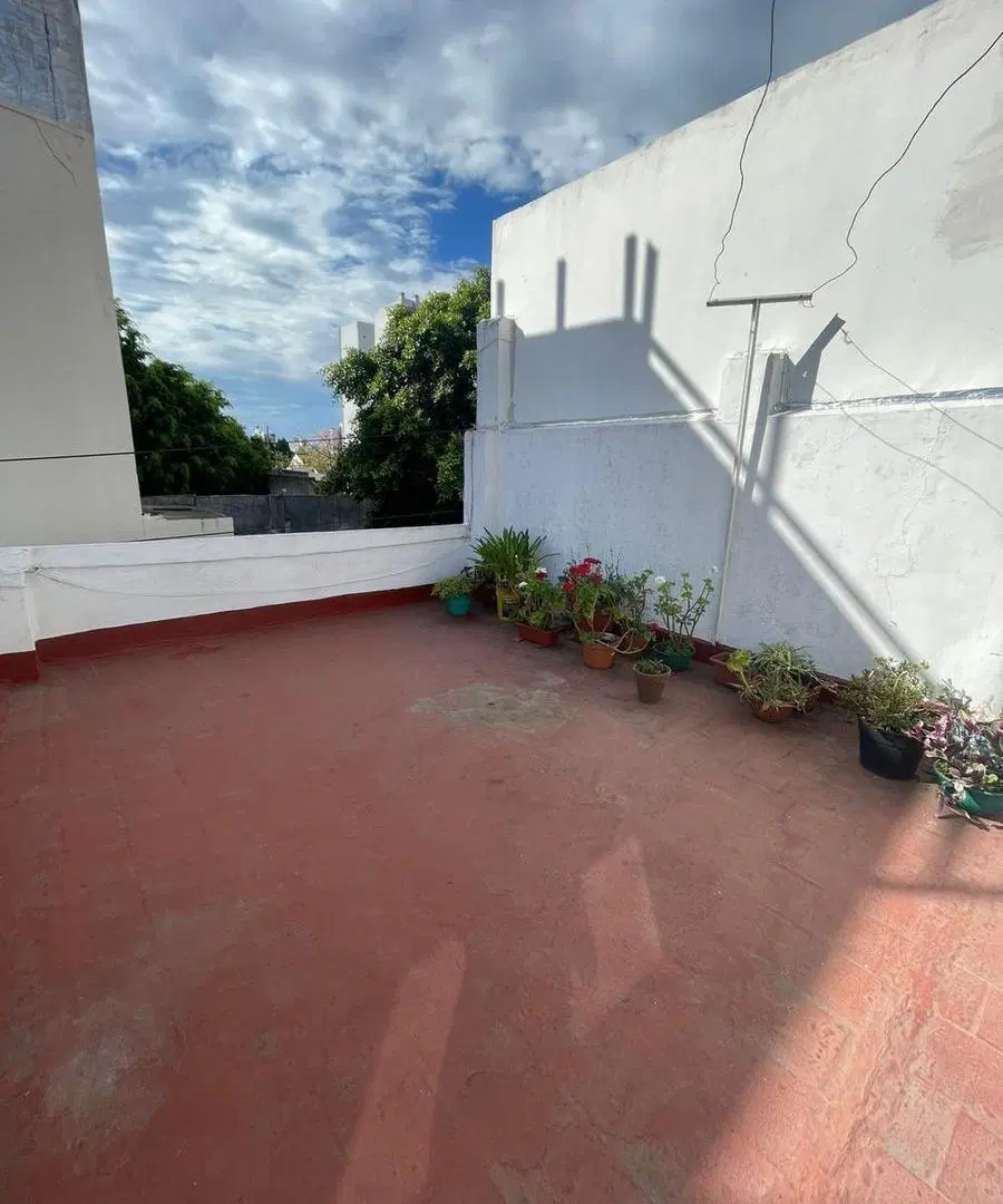 PH en venta planta baja de 2 ambientes con patio y terraza - Wilde 3